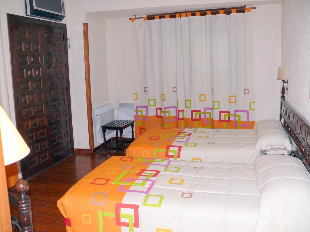 Hotel Restaurante Las Galias Zuera Δωμάτιο φωτογραφία