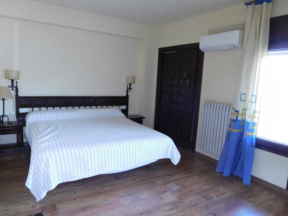 Hotel Restaurante Las Galias Zuera Εξωτερικό φωτογραφία