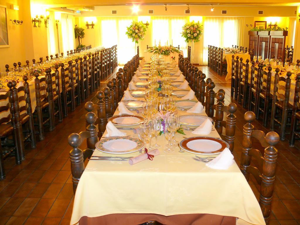 Hotel Restaurante Las Galias Zuera Εξωτερικό φωτογραφία